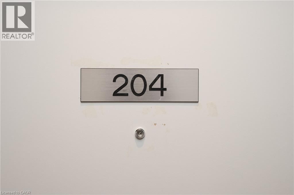 204 - 886 GOLF LINKS ROAD Image 9