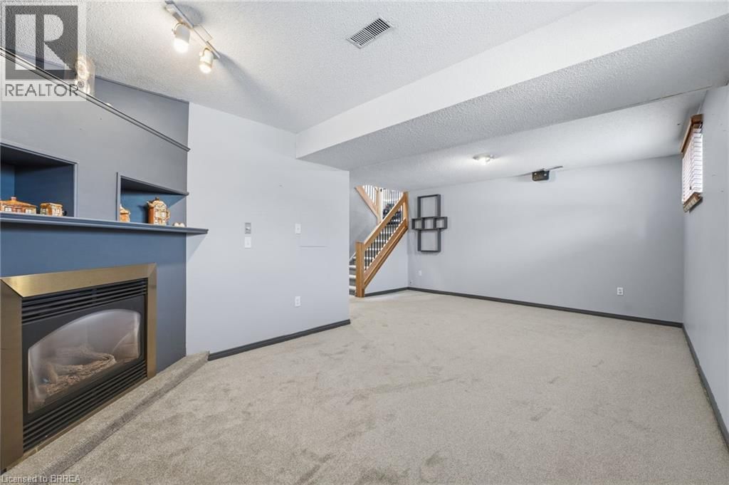 71 BARNES AVENUE Image 18