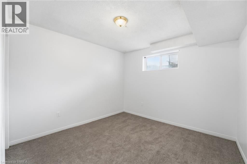 71 BARNES AVENUE Image 21