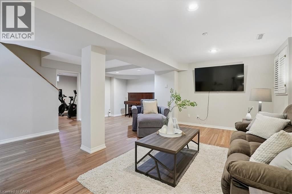 105 RIVER GLEN BOULEVARD Image 25