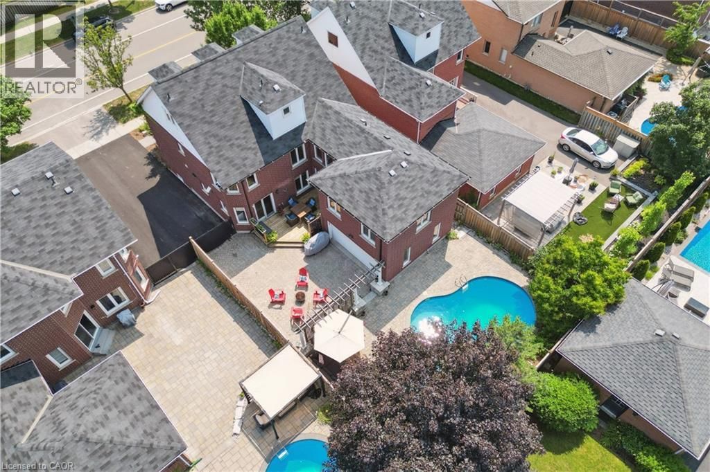 105 RIVER GLEN BOULEVARD Image 31