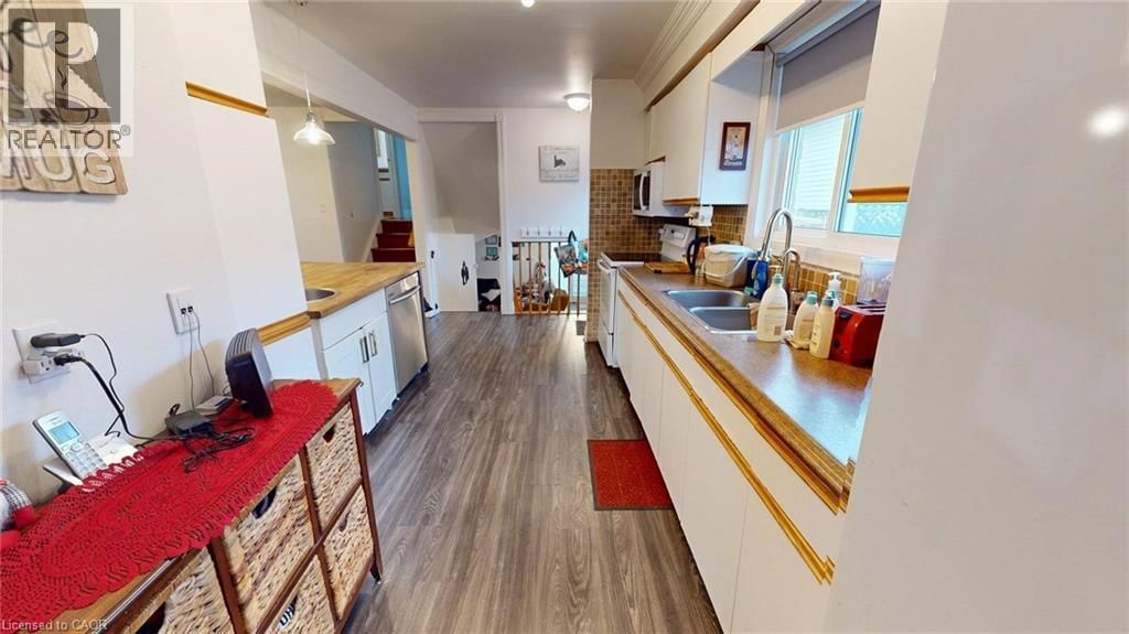 48 TAMVALE CRESCENT Image 3