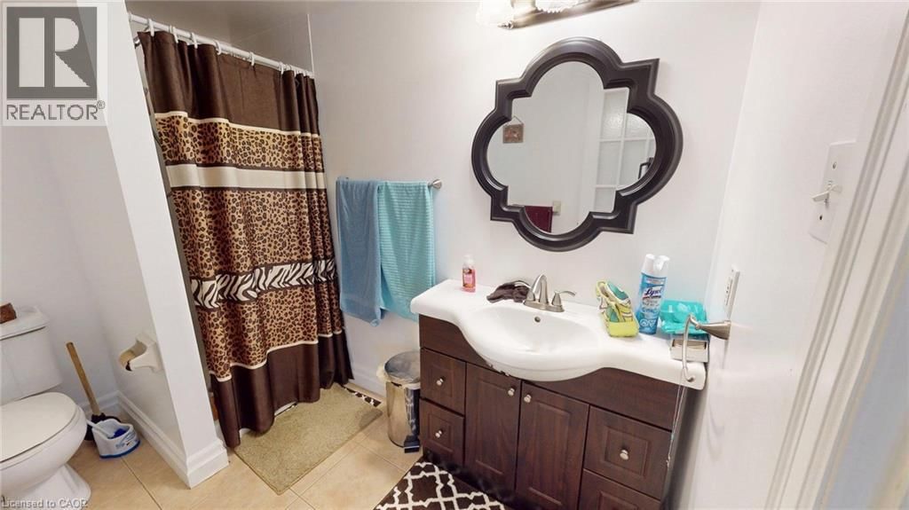 48 TAMVALE CRESCENT Image 9