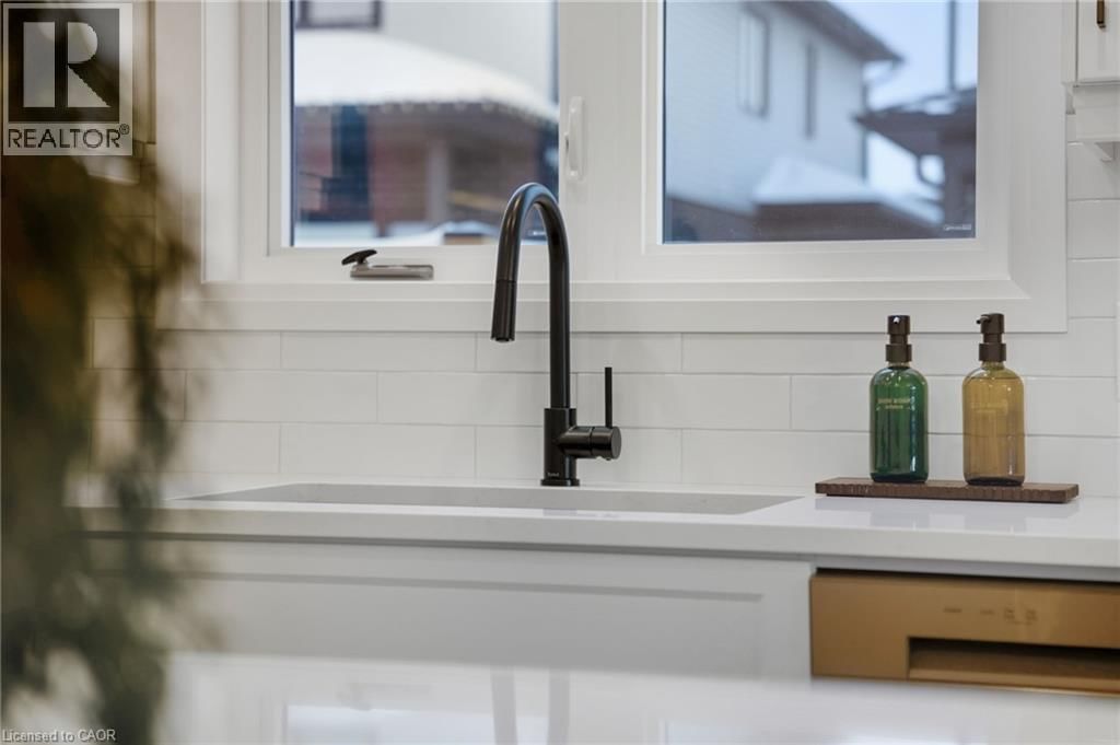 17 - 29 WEYMOUTH STREET Image 13