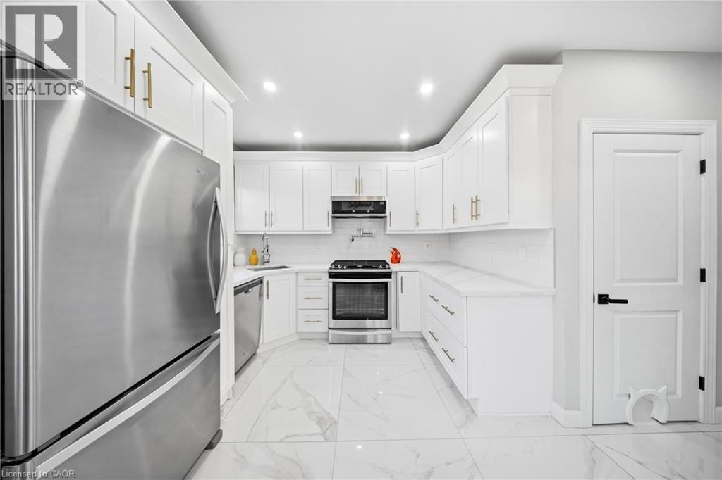 273 STINSON CRESCENT Image 14