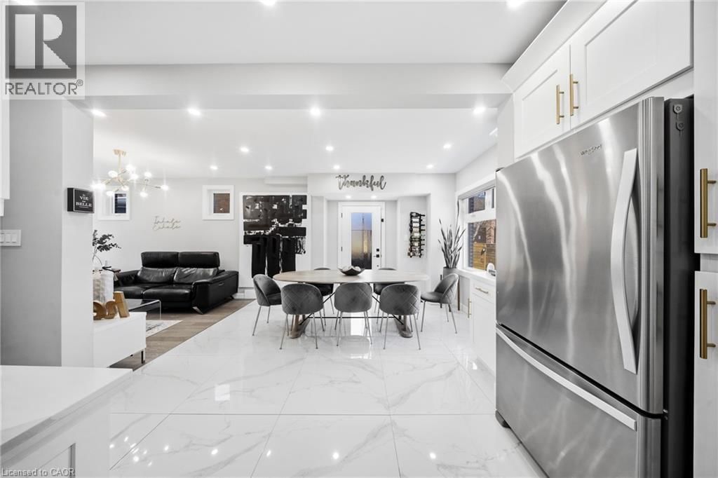 273 STINSON CRESCENT Image 16