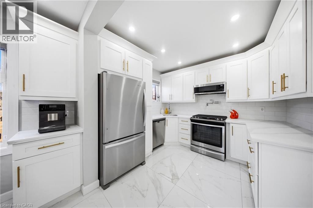 273 STINSON CRESCENT Image 18