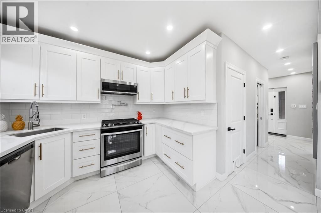 273 STINSON CRESCENT Image 19