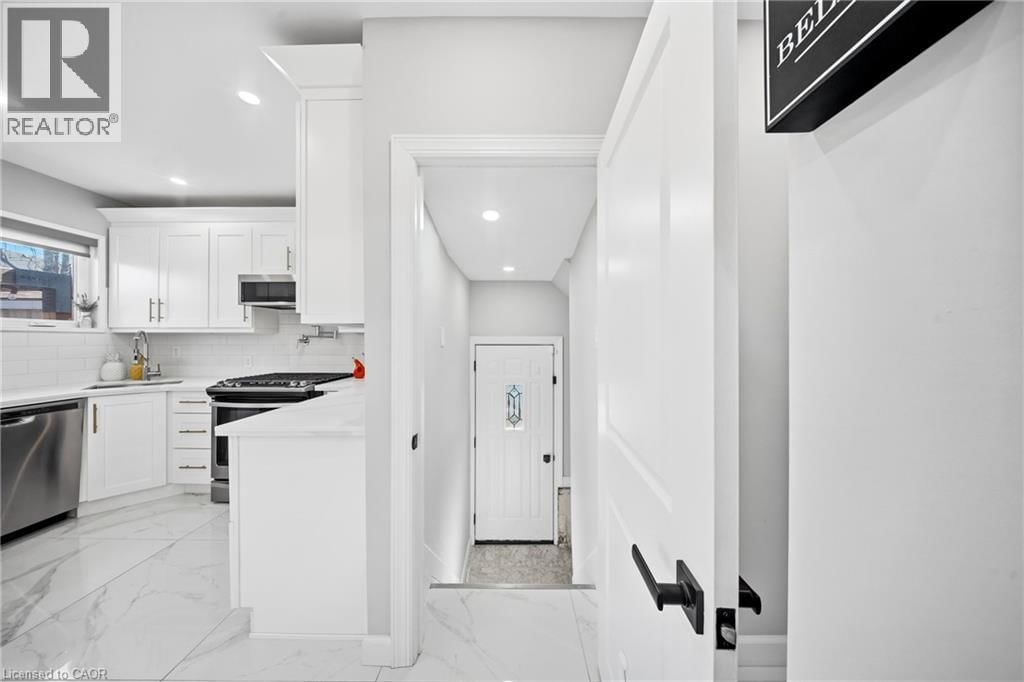 273 STINSON CRESCENT Image 21