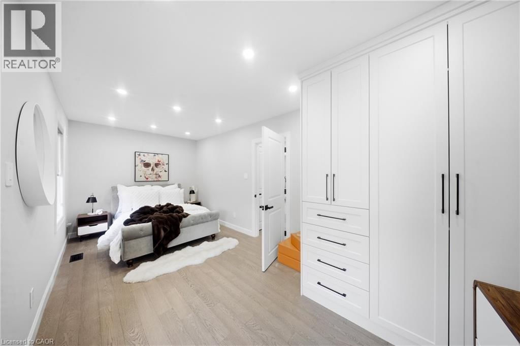 273 STINSON CRESCENT Image 32