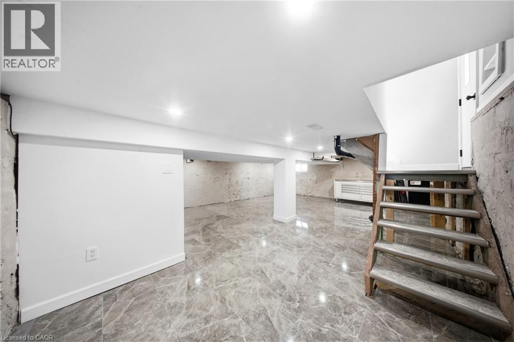 273 STINSON CRESCENT Image 39