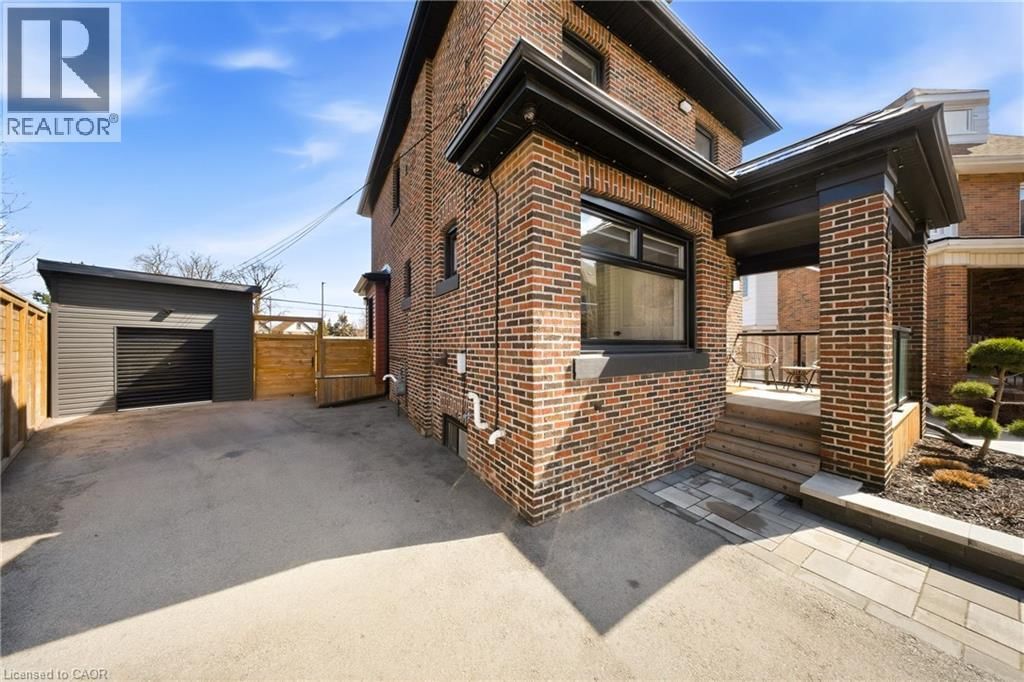 273 STINSON CRESCENT Image 4