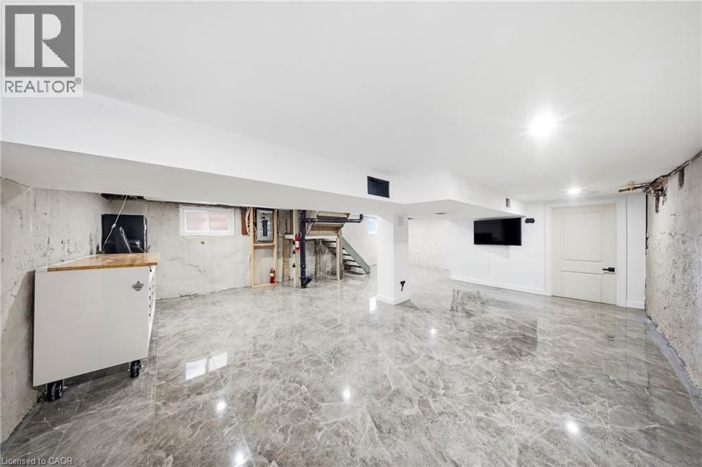 273 STINSON CRESCENT Image 40