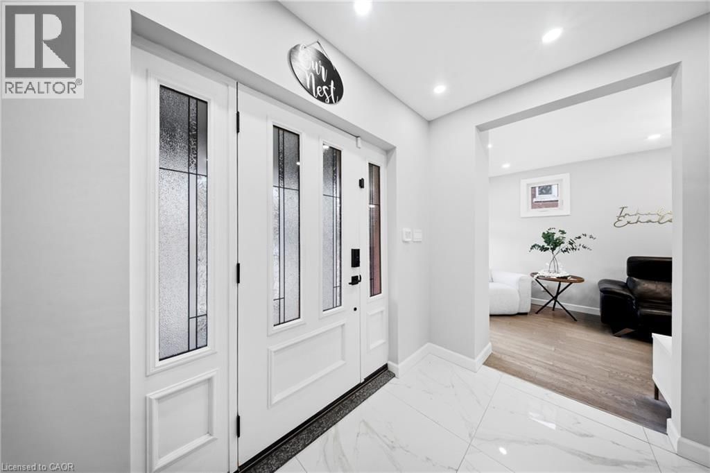 273 STINSON CRESCENT Image 6