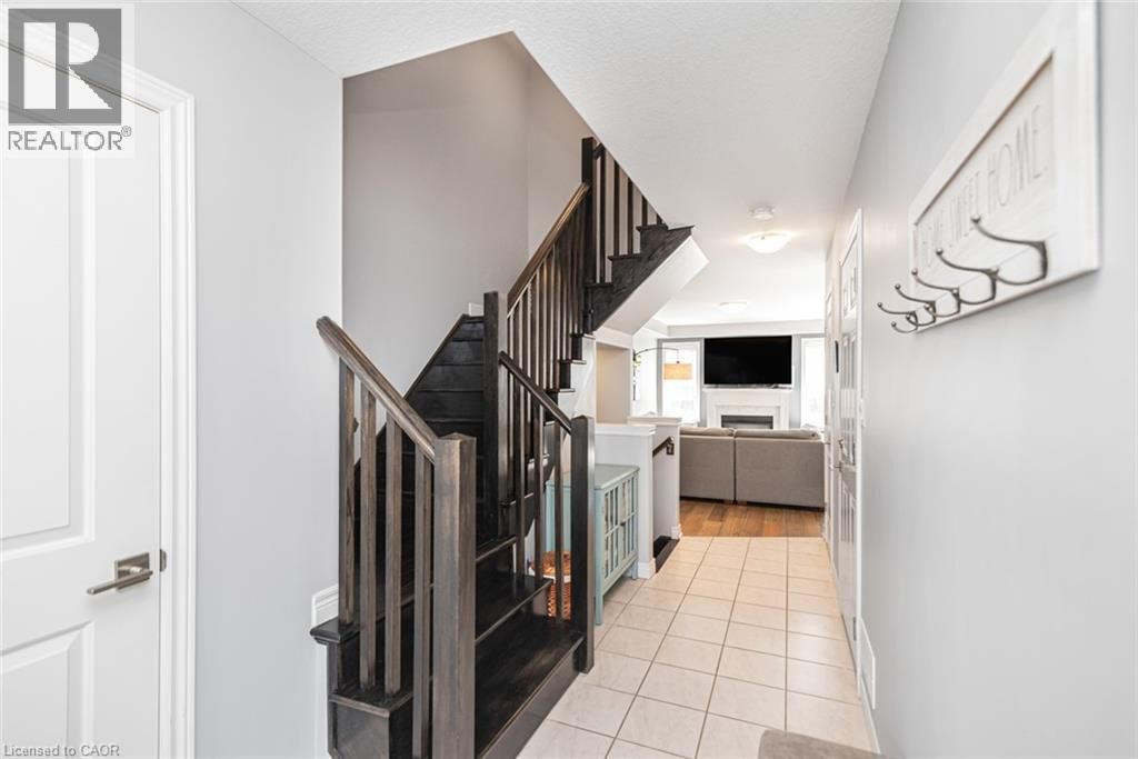 212 WESTBANK TRAIL Image 4