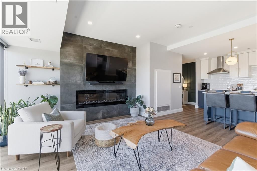 805 - 332 GOSLING GARDENS Image 20