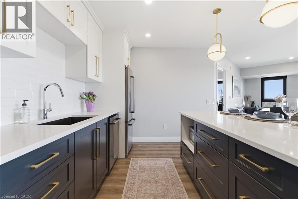 805 - 332 GOSLING GARDENS Image 3