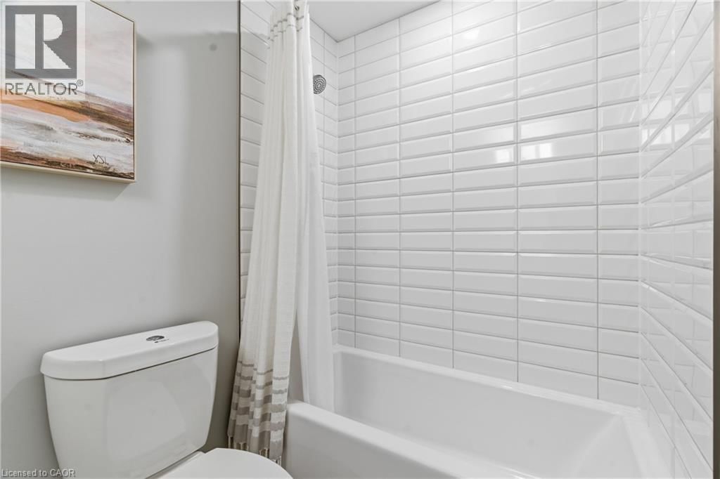 805 - 332 GOSLING GARDENS Image 35