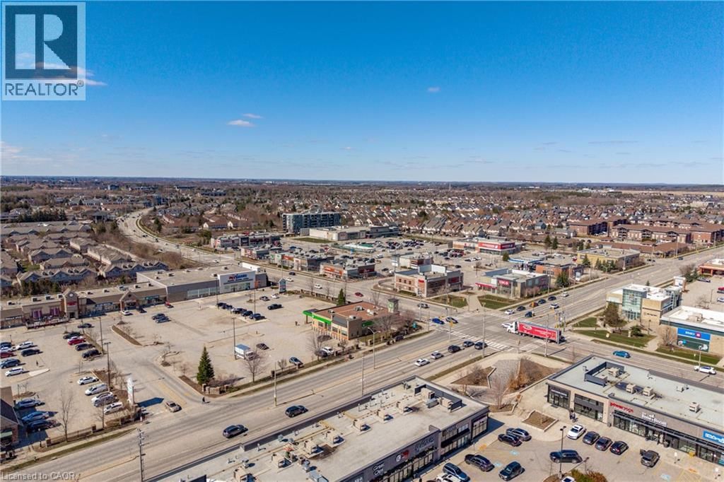 805 - 332 GOSLING GARDENS Image 8