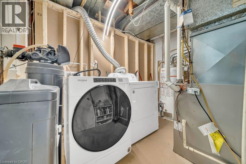 267 ERB STREET EAST Image 27