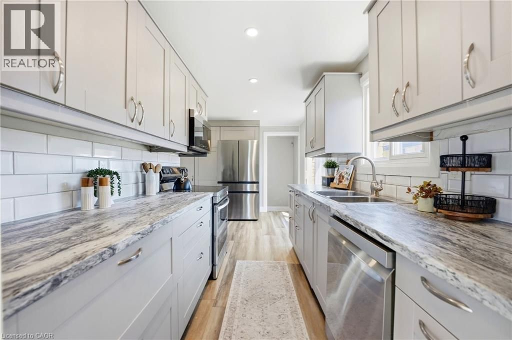 304 DINISON PLACE Image 11