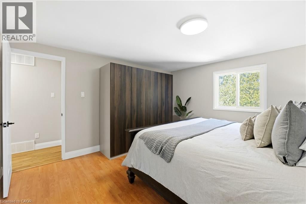 304 DINISON PLACE Image 17