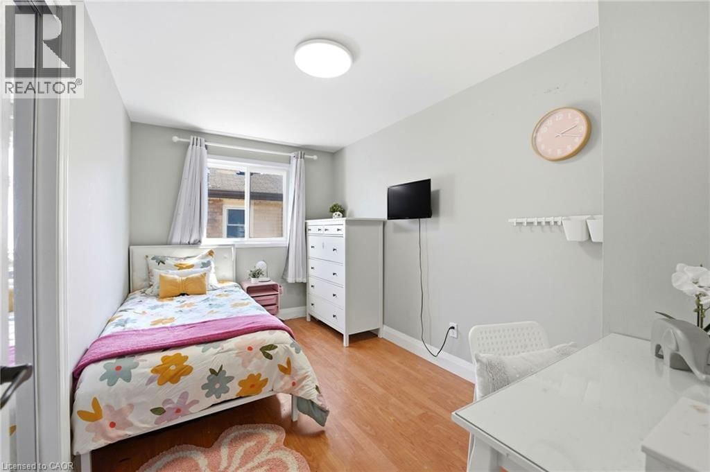 304 DINISON PLACE Image 19