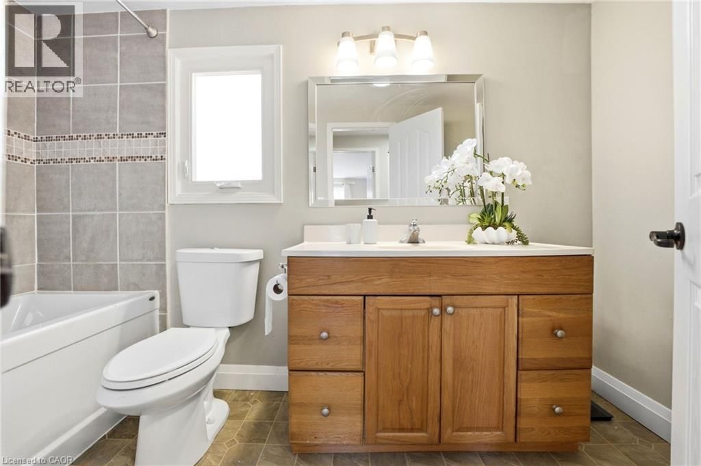 304 DINISON PLACE Image 22