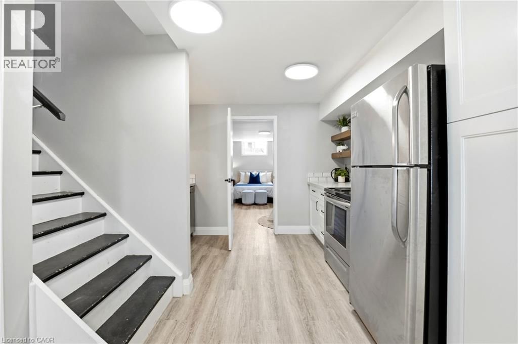 304 DINISON PLACE Image 25