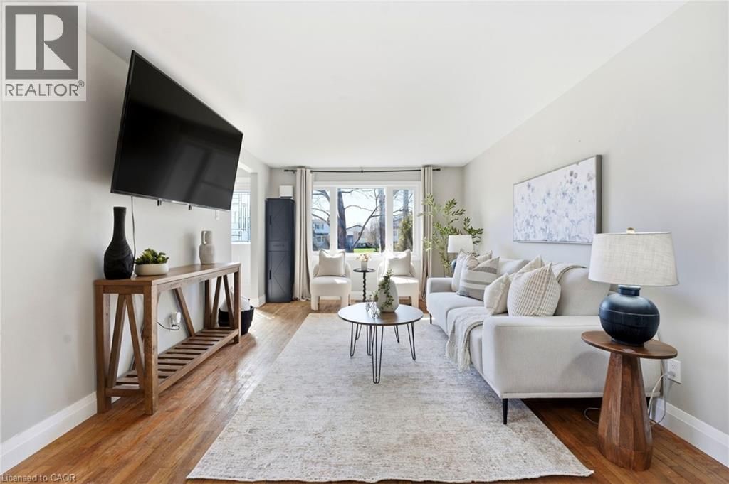 304 DINISON PLACE Image 5