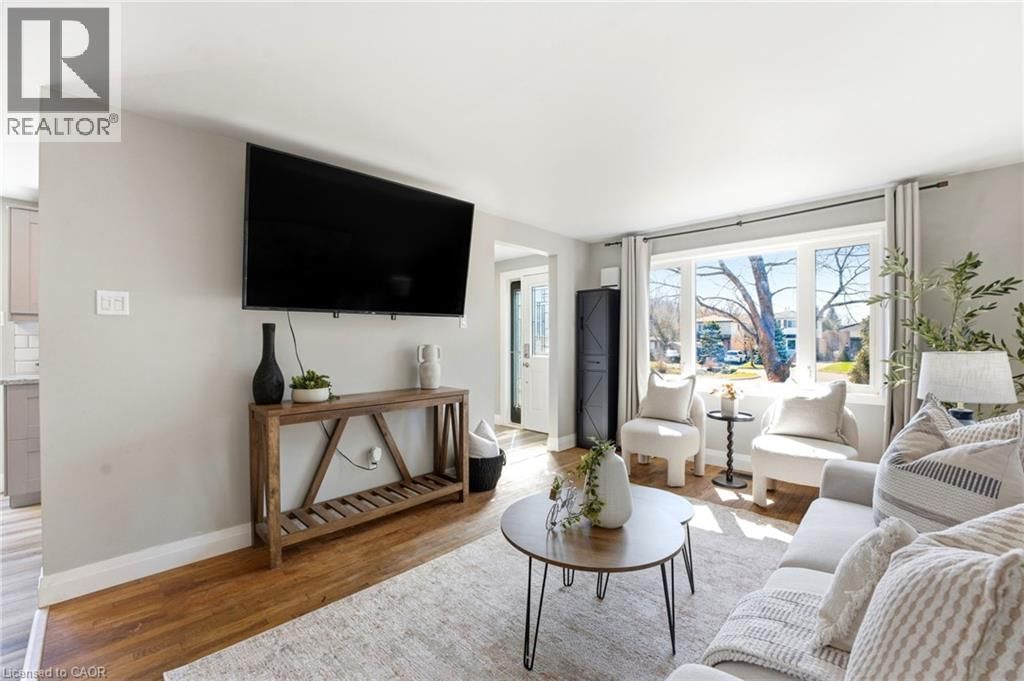 304 DINISON PLACE Image 6