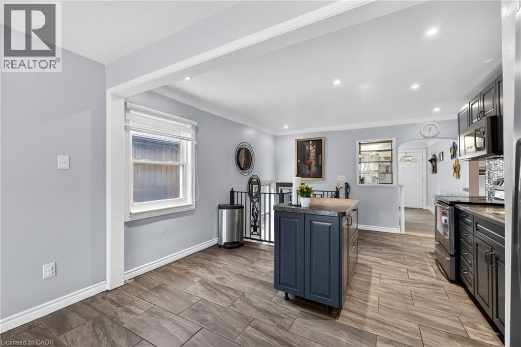 73 AVONDALE STREET Image 14