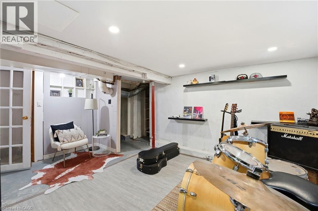 547 COCHRANE ROAD Image 18