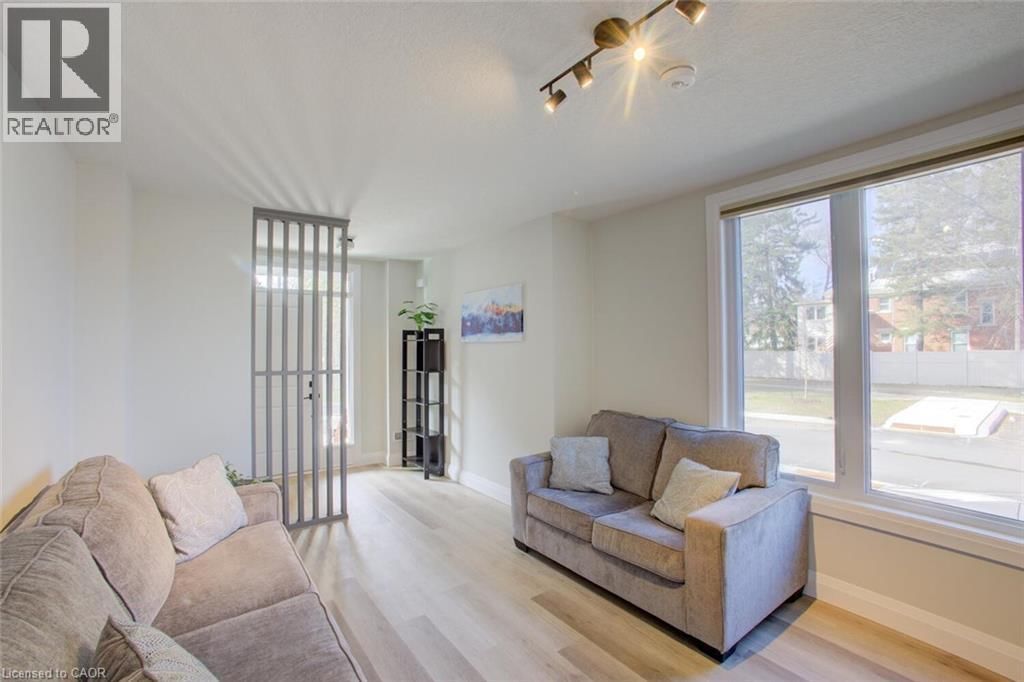 91 - 143 ELGIN STREET NORTH Image 11