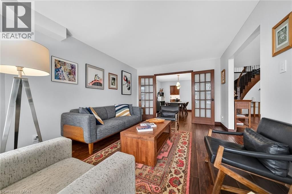 6 REGAL DRIVE Image 8