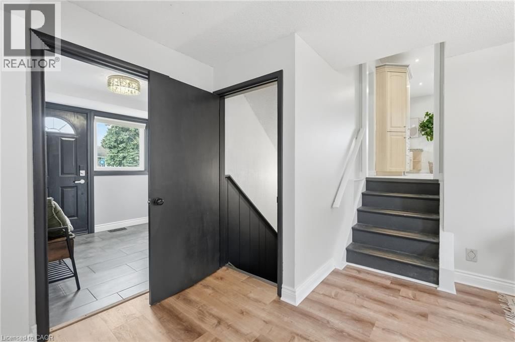 178 DELMAR DRIVE Image 35