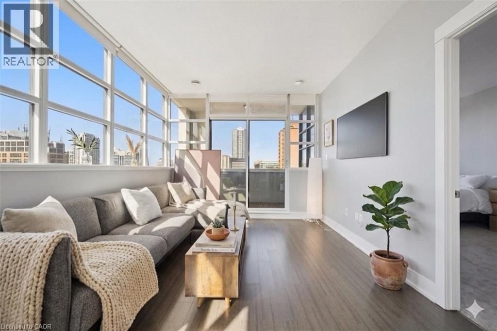 610 - 112 BENTON STREET Image 13