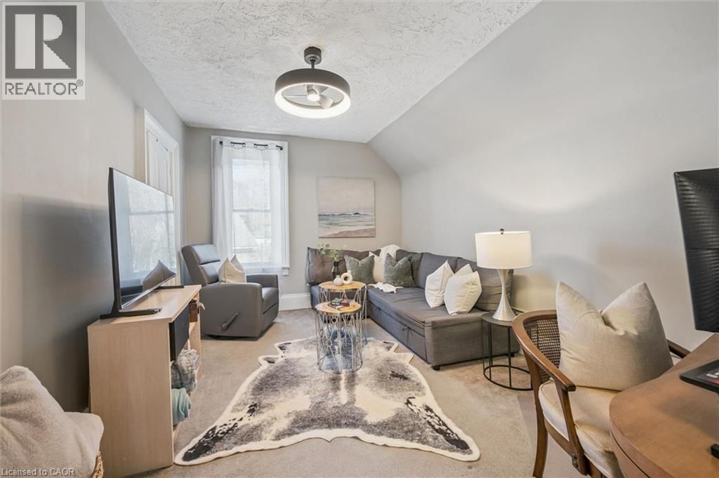 101 WELLINGTON SOUTH Image 14