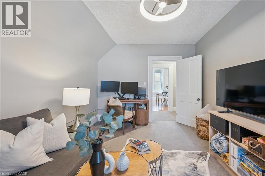 101 WELLINGTON SOUTH Image 15