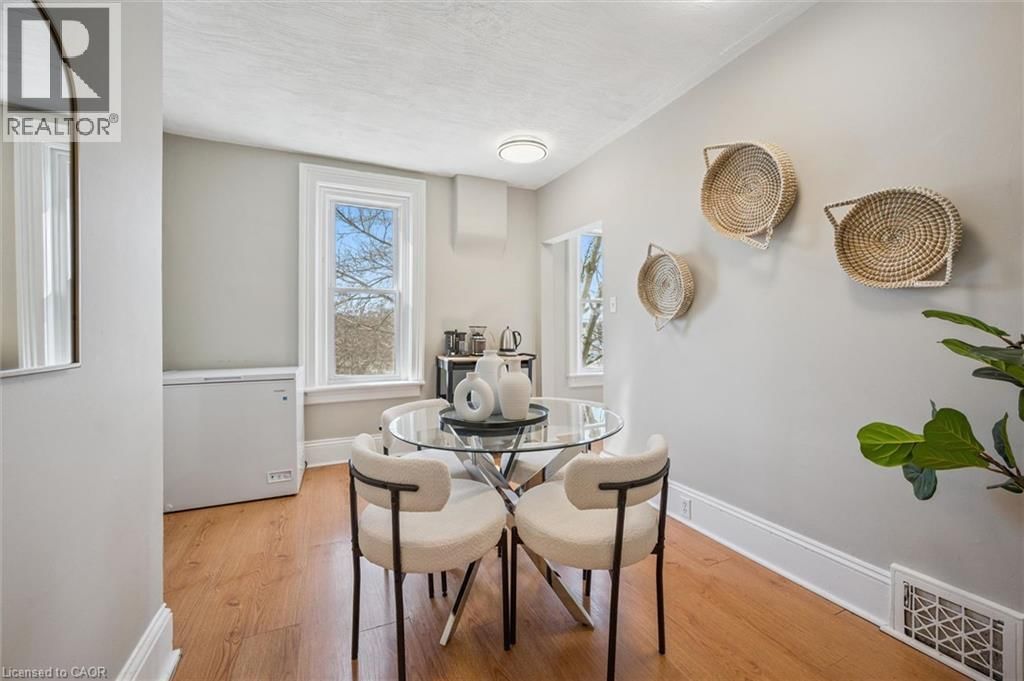 101 WELLINGTON SOUTH Image 17