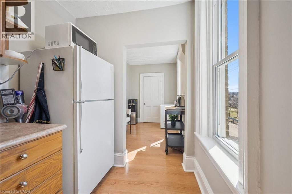 101 WELLINGTON SOUTH Image 20