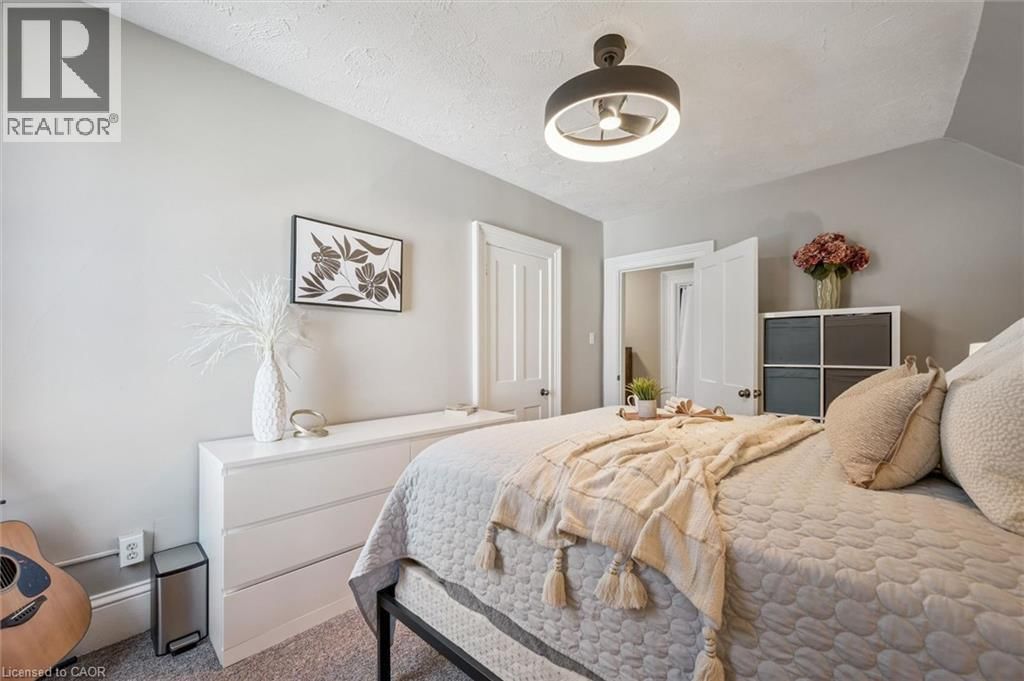 101 WELLINGTON SOUTH Image 22