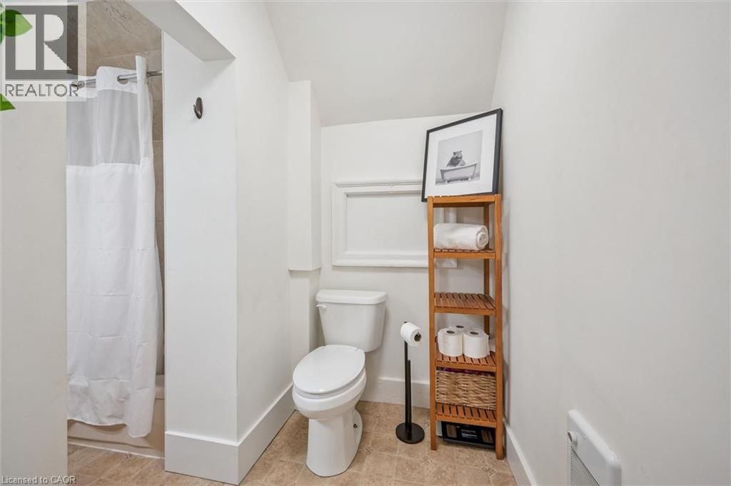 101 WELLINGTON SOUTH Image 24