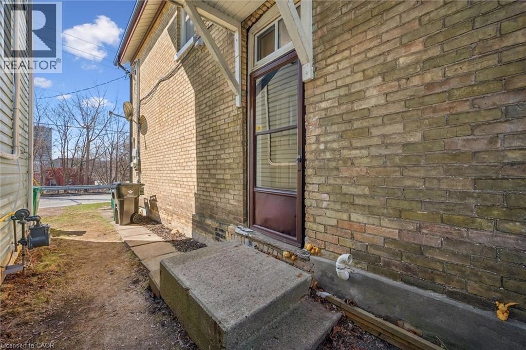 101 WELLINGTON SOUTH Image 27