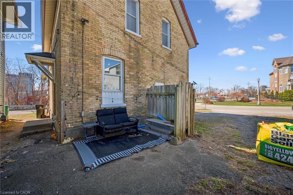 101 WELLINGTON SOUTH Image 28