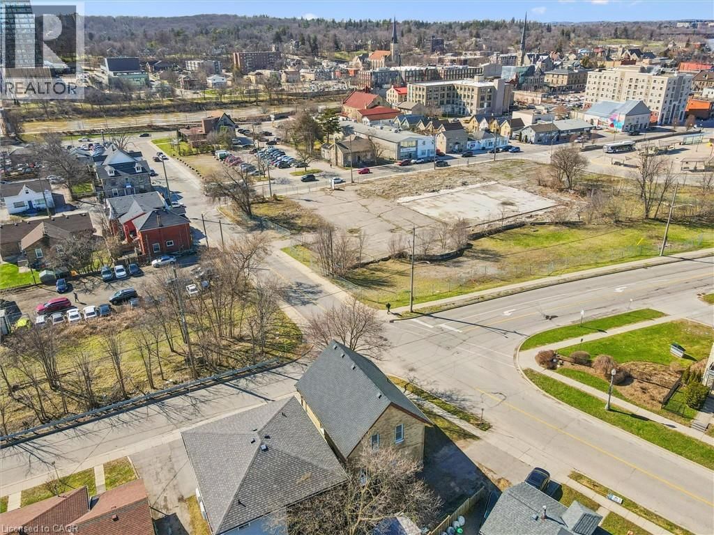 101 WELLINGTON SOUTH Image 30