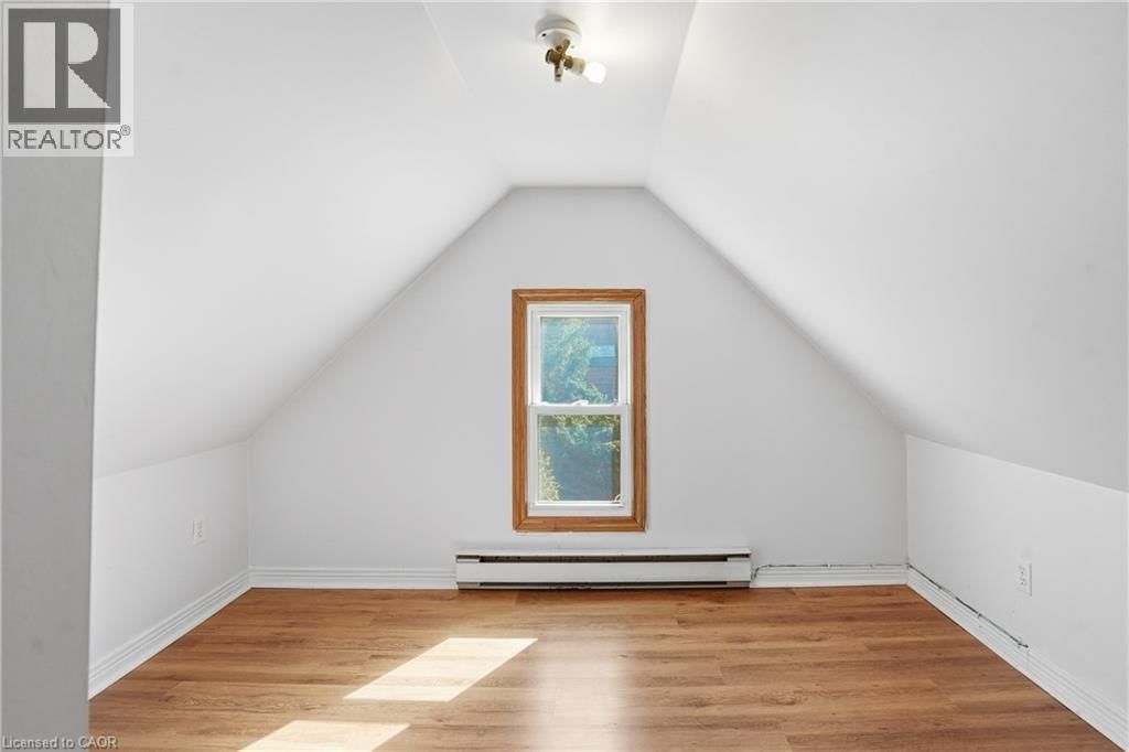 34 VINE STREET SOUTH Image 11