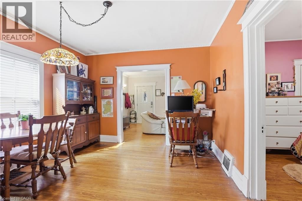 34 VINE STREET SOUTH Image 6