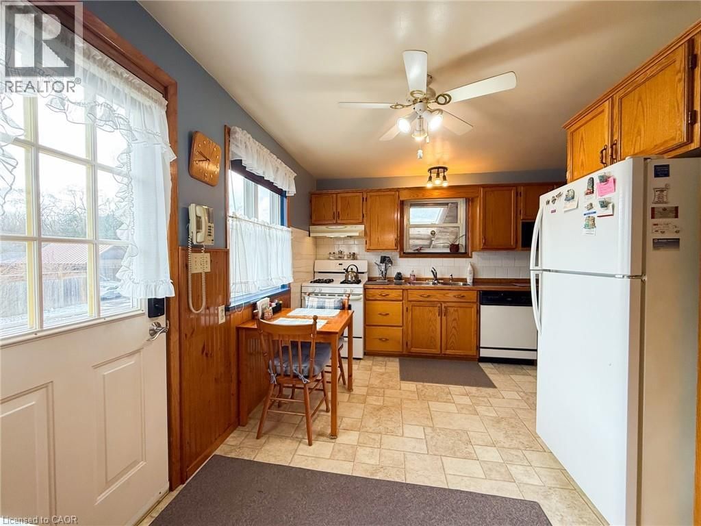 42 PATTERSON STREET Image 15