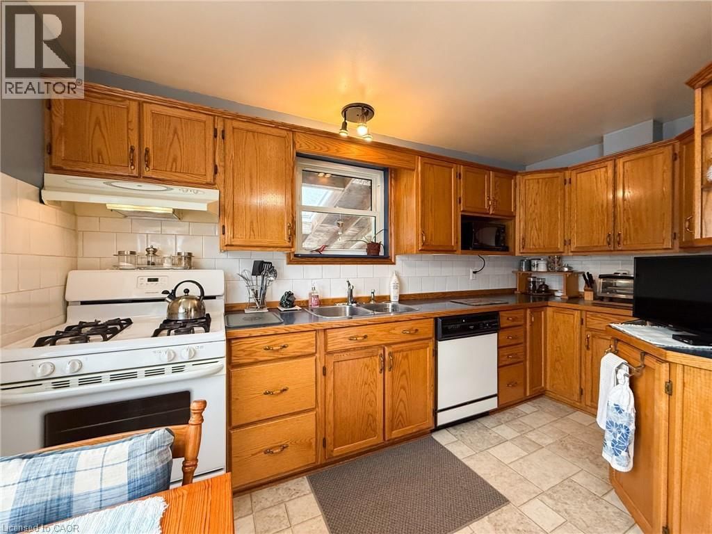 42 PATTERSON STREET Image 19